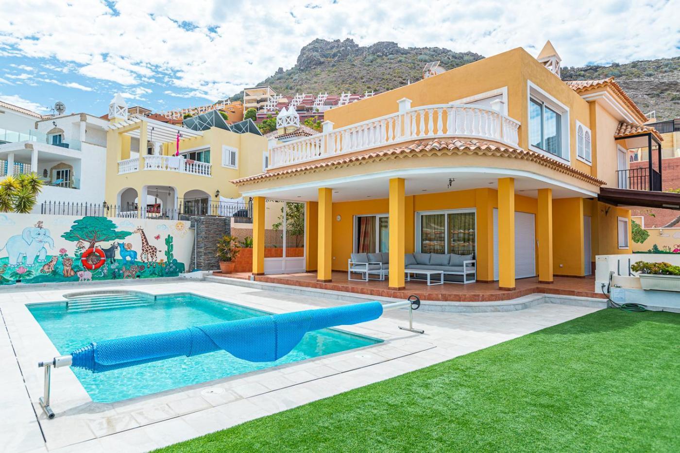 Villa With Private Pool&magnificent Views Costa Adeje (Tenerife)
